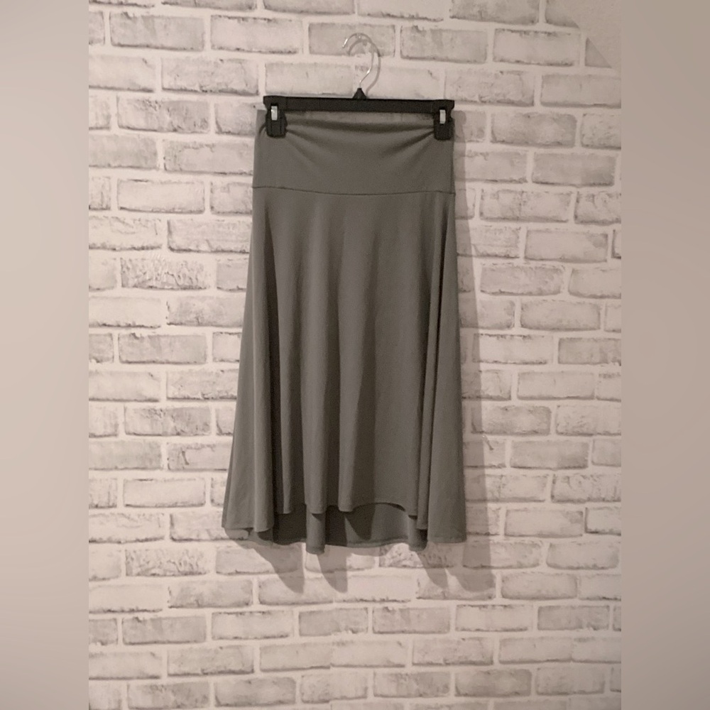 Lularoe gray/green skirt excellent condition